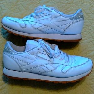 White women's Reebok 9
